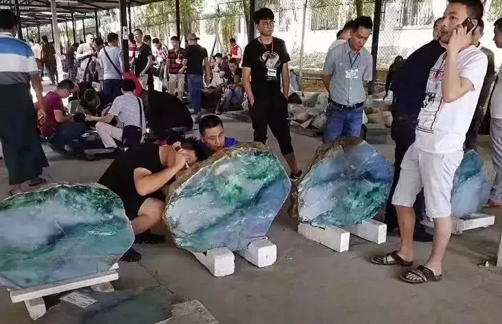 赌石记之平洲玉器市场