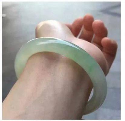翡翠鉴赏：您的翡翠是否值钱，主要看这个