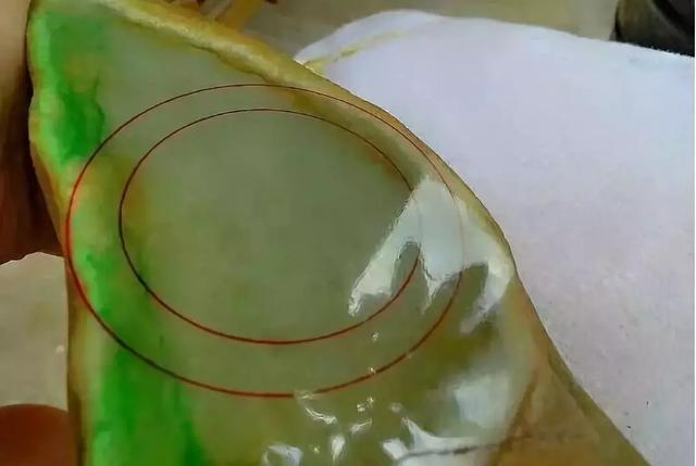 藏友赌石解开后心花怒放