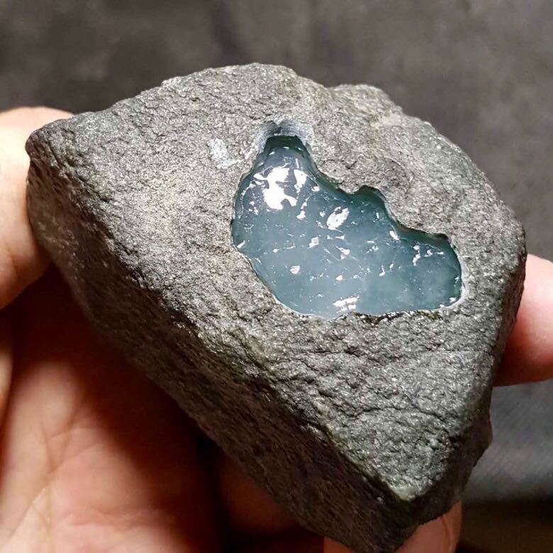 赌石–翡翠的评价